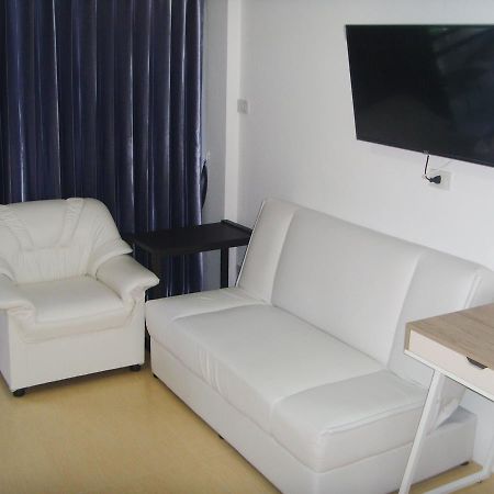 Kontiki Guesthouse Jomtien Beach Εξωτερικό φωτογραφία