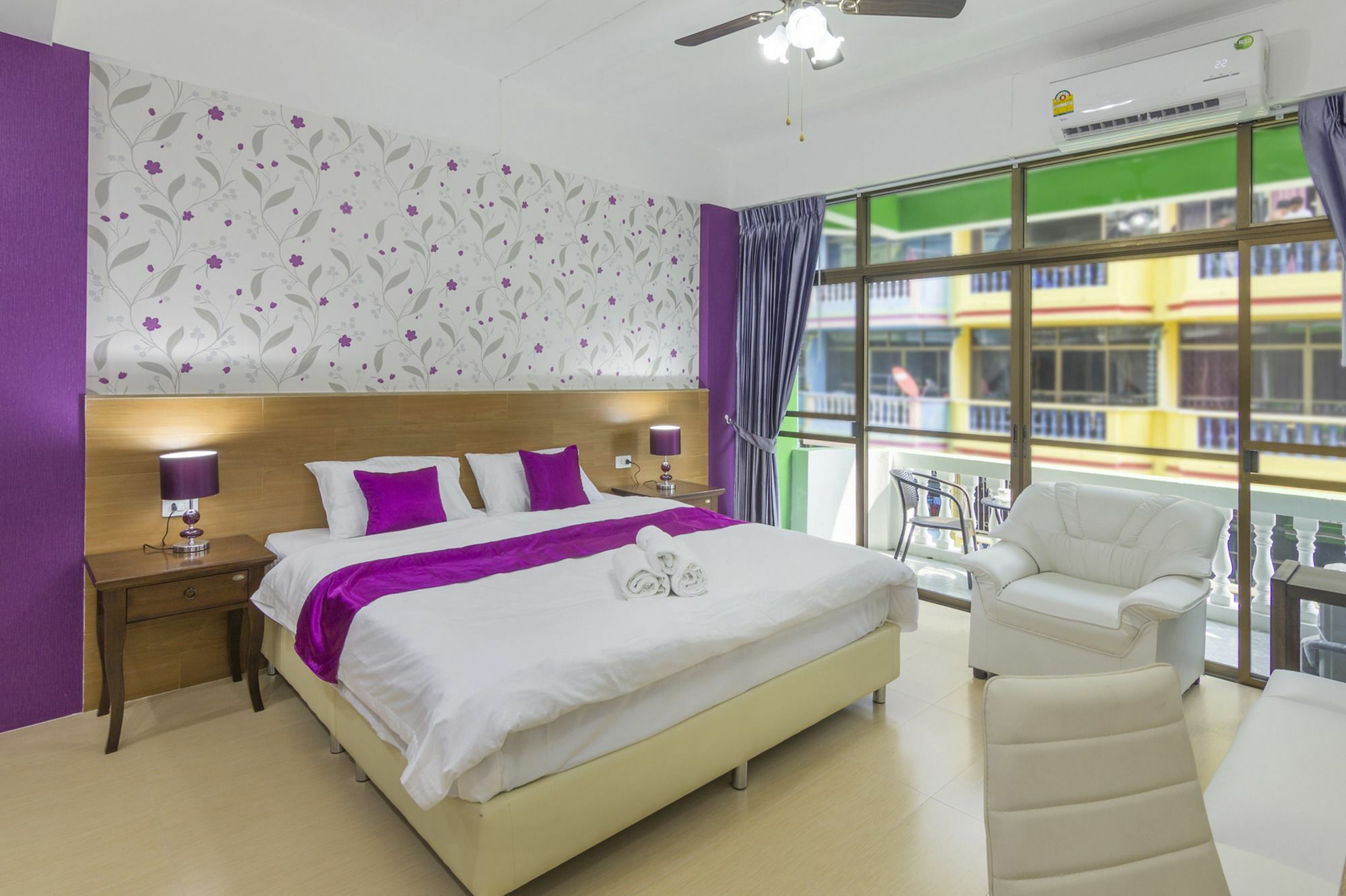 Kontiki Guesthouse Jomtien Beach Εξωτερικό φωτογραφία